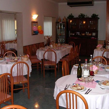 Albergo Aquila ليدو دي يسولو المظهر الخارجي الصورة