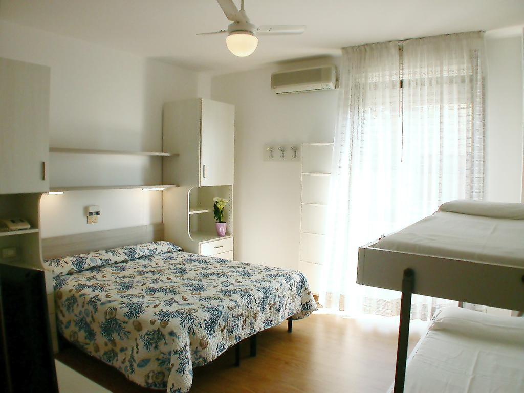 Albergo Aquila ليدو دي يسولو الغرفة الصورة